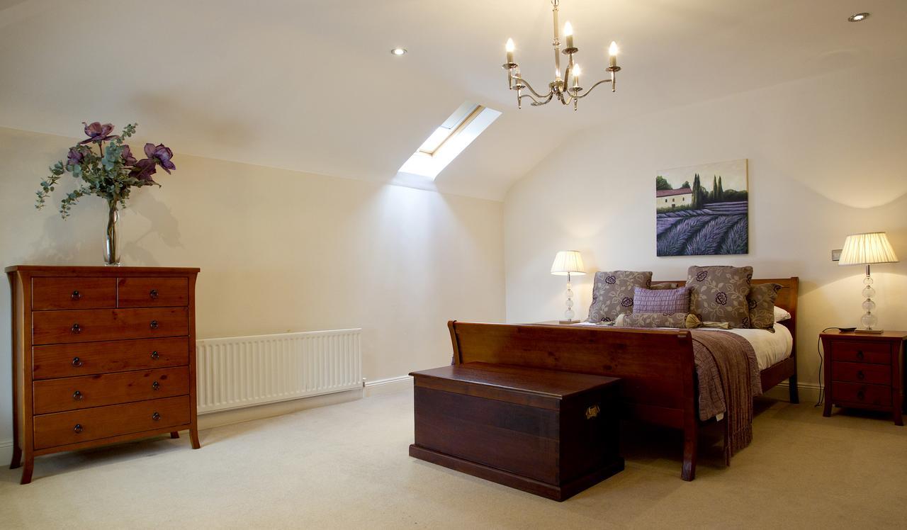 Moyvalley Hotel Self Catering Cottages Bagian luar foto