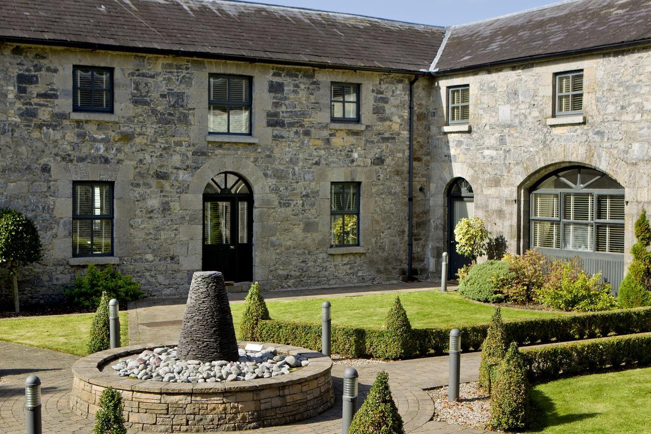 Moyvalley Hotel Self Catering Cottages Bagian luar foto