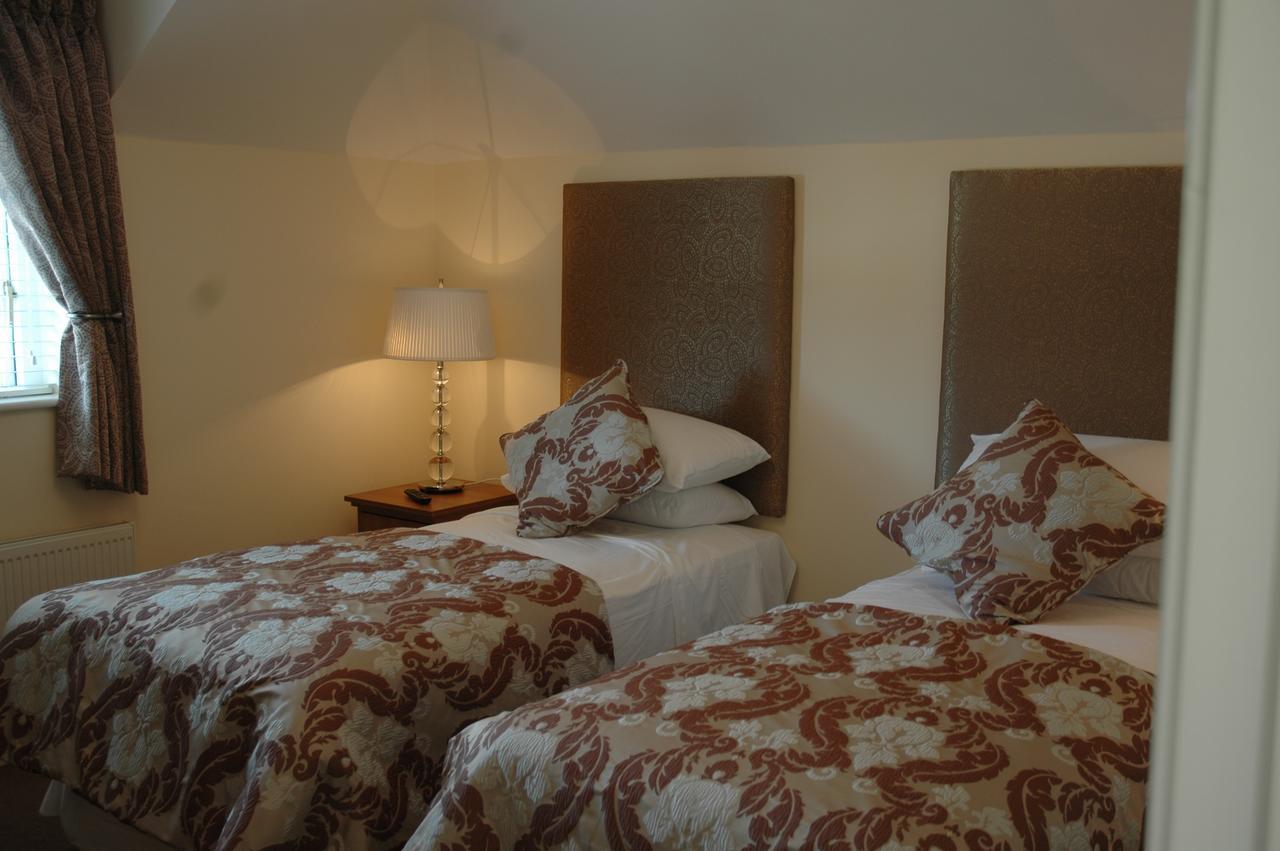 Moyvalley Hotel Self Catering Cottages Bagian luar foto