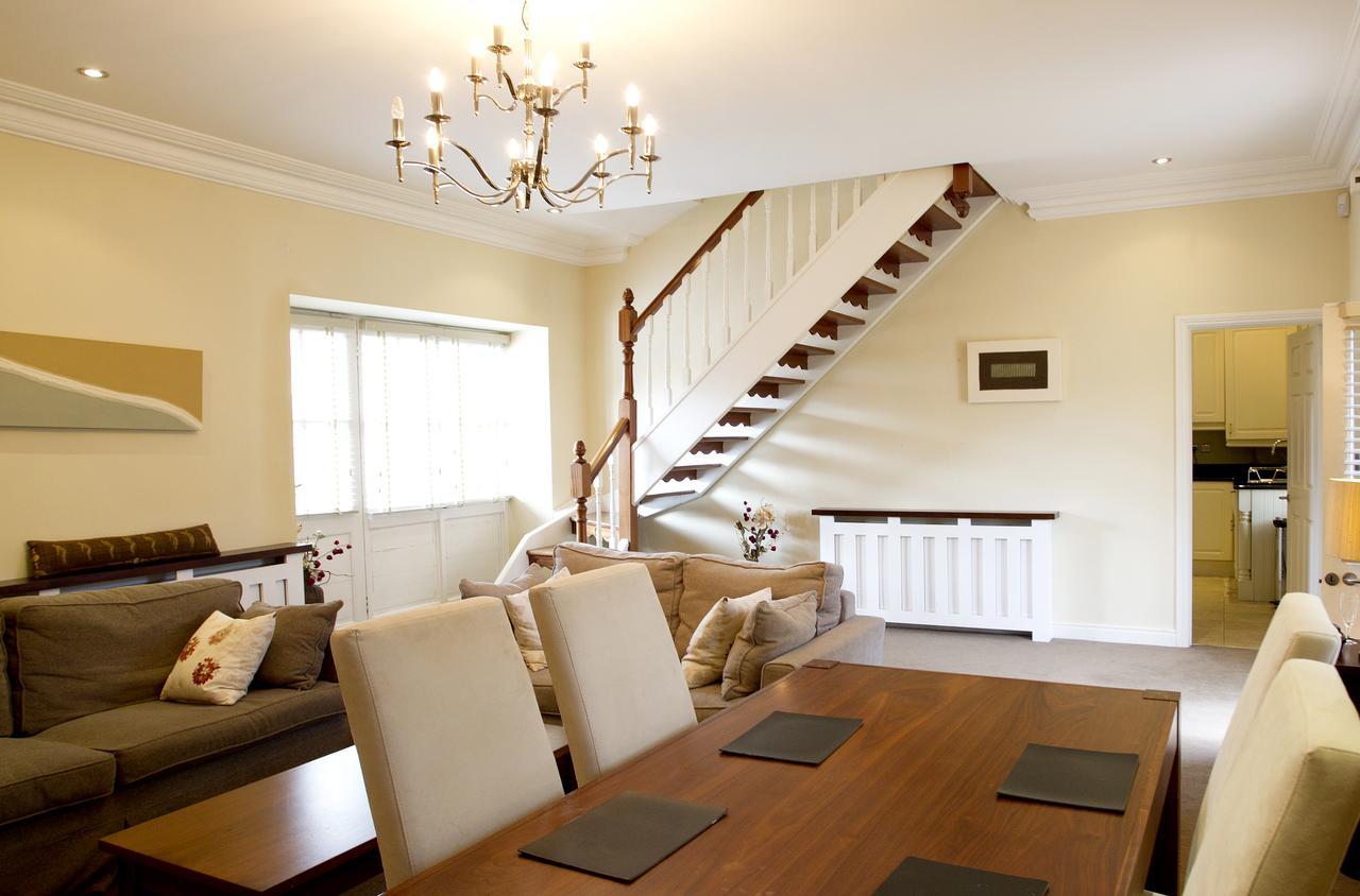 Moyvalley Hotel Self Catering Cottages Bagian luar foto