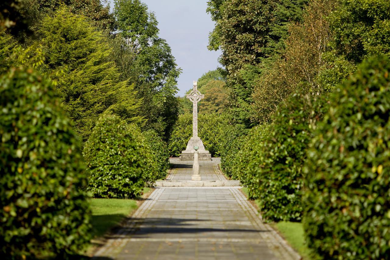 Moyvalley Hotel Self Catering Cottages Bagian luar foto