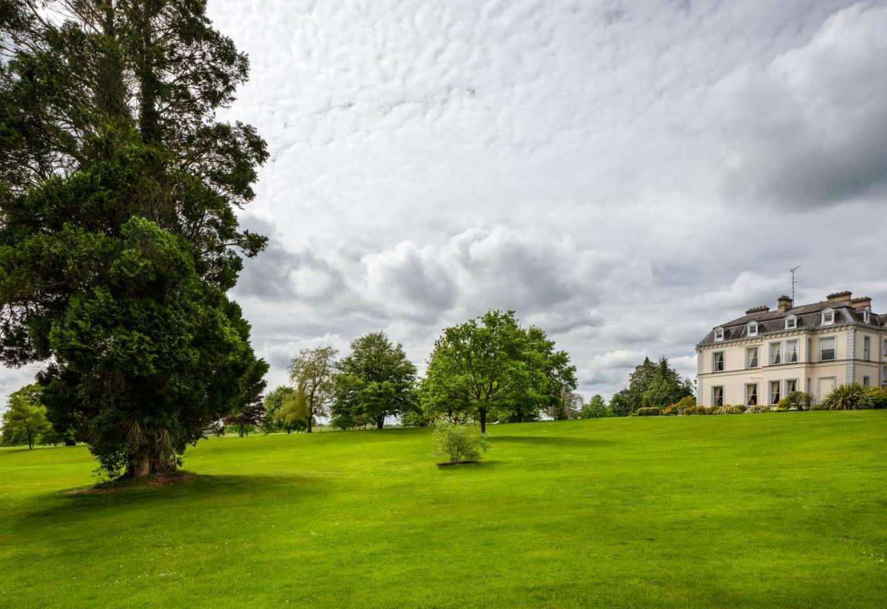 Moyvalley Hotel Self Catering Cottages Bagian luar foto